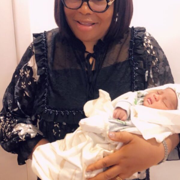 Visit to a baby recipient of the incubator donation