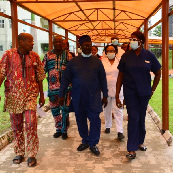 Incubator donation at Gbagada hospital 